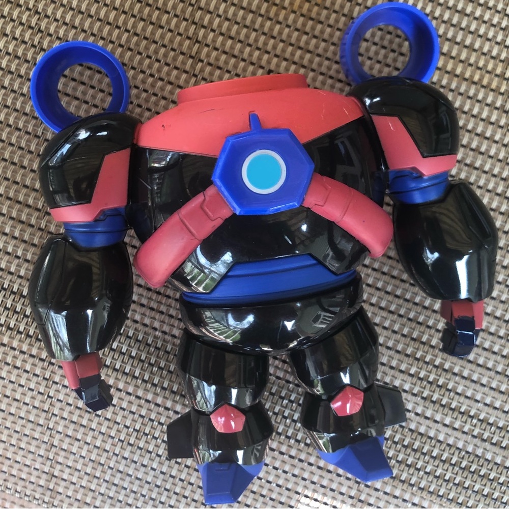Big Hero 6 The Series Squish-To-Fit Baymax Action Figure Suit